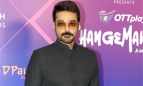 Prosenjit Chatterjee dedicates his 'Jubilee' look to his father Biswajeet