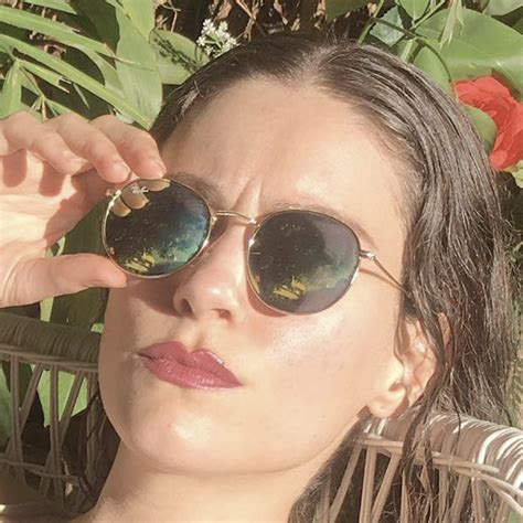 Fara Q Model Bio 的图像结果