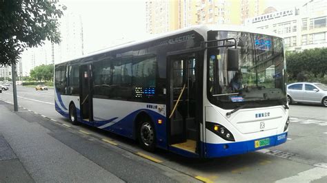 （浦东上南）上海961路(原621路)公交车张杨路苗圃路进站＋离站（沔北路军民路往陆家嘴方向）车号：S2G-010_哔哩哔哩_bilibili