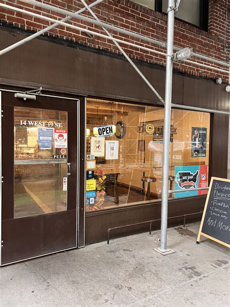 Restaurant App Using Bootstrap On Mobile 的图像结果