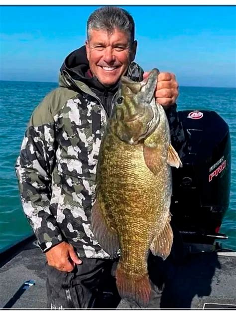 World Record Smallmouth Bass