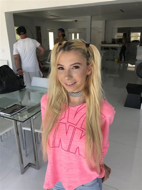 TW Pornstars - 1 pic. Kenzie Reeves. Twitter. How it started vs How it’s going. 1:13 AM - 10 Oct ...