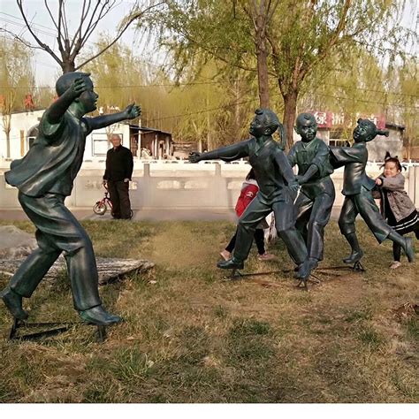 玻璃钢八路红军雕塑文化党建雕塑战争主题人物广场景观摆件