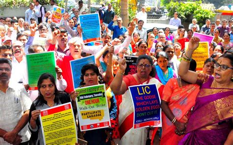 About 1 lakh LIC employees stage walk-out across country against ...
