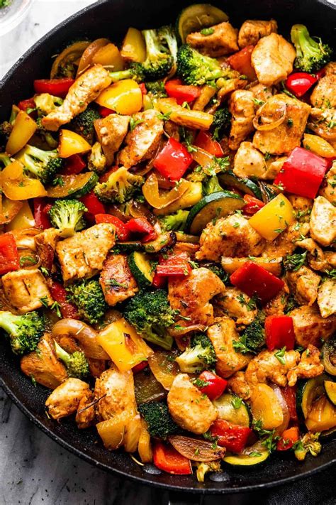 One-Pot Chicken and Vegetables Skillet - A Tasty Low Carb Dinner ...