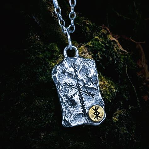 Collier Viking la Protection des Runes en Argent