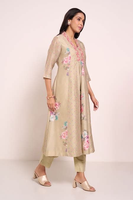 Light Green Printed Festive Three-Quarter Sleeves V-Neck Women Regular ...