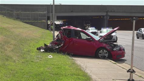 2 children hurt, 1 critically, in car crash at Memphis International ...