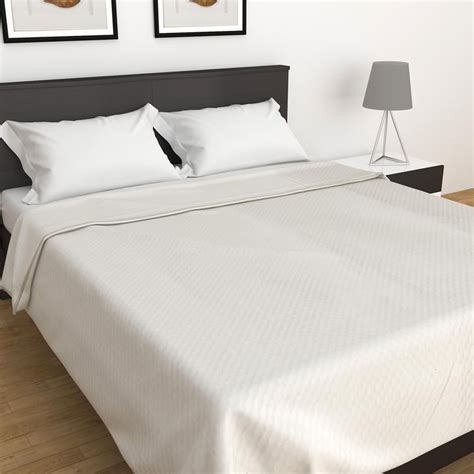 Buy Marshmallow White Pin Sonic Double Bed Quilt - 220x240cm from Home ...