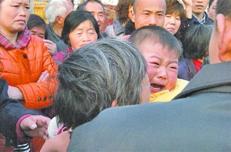 河南“3-24”拐卖儿童案告破 弟弟抢孩子卖姐姐-搜狐新闻