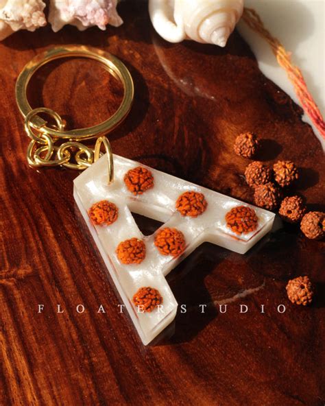 Resin Letter Key Chain – FLOATER STUDIO