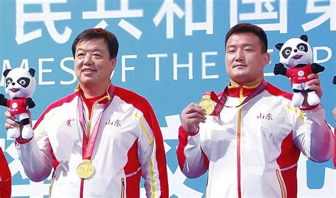 滨州运动员肖棣获男子130公斤级古典式摔跤冠军_东方体育