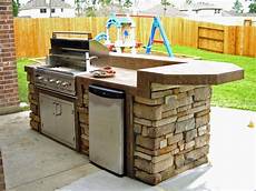 Small Outdoor Kitchen Plans by Outdoor Kitchen Plans Constructed Freshly In Backyard Small Outdoor Kitchen Plans