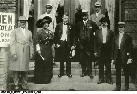 Politics Black and White 的图像结果