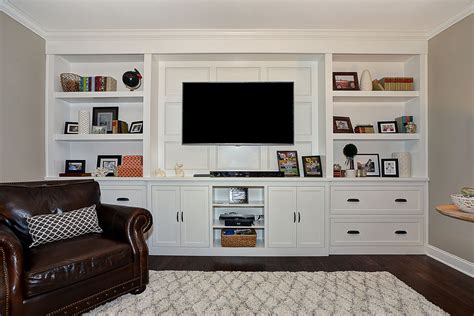 Organizing Your Living Room With An Entertainment Center With Storage ...