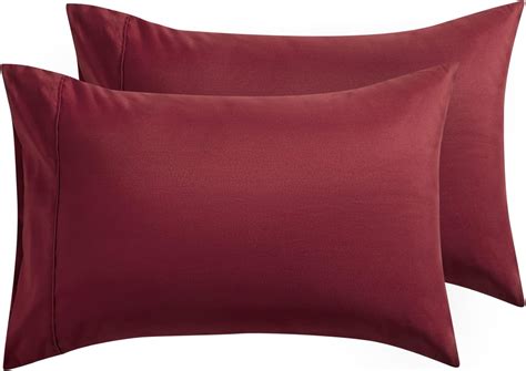 Amazon.com: Bedsure Queen Pillowcases Set of 2 - Burgundy Pillow Cases ...