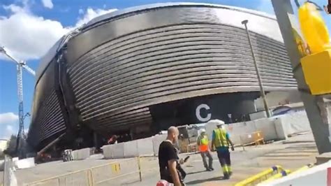 Oro puro para el madridismo: así luce la fachada del Bernabéu a una ...