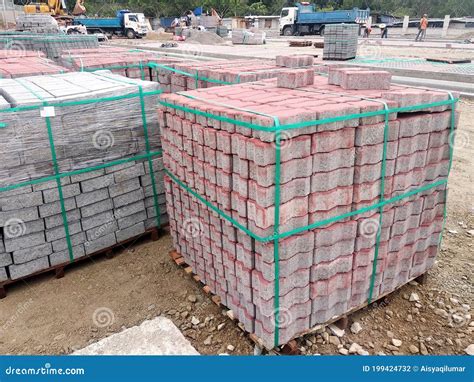 Pallet of Concrete Pavers Blocks. Editorial Photography - Image of ...