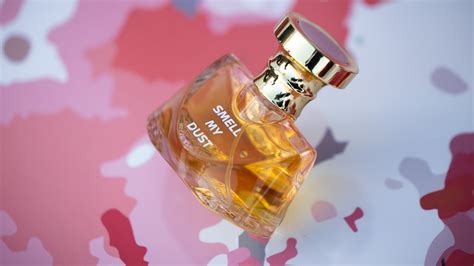 Smell My Dust Nissan parfum - un parfum pour homme et femme 2024