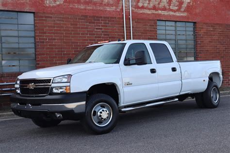 2006 Chevy 3500 Duramax Silverado 2500 Vs 3500: What's The Difference?