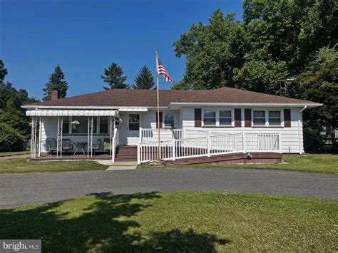 185 Old Deerfield Pike, Bridgeton, NJ 08302 - See Est. Value, Schools ...