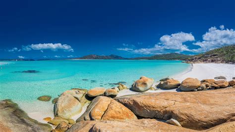 Panorama of the Whitehaven Beach in the Whitsunday Islands, Queensland, Australia | Windows ...