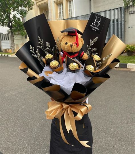 900+ Best graduation flower bouquet ideas in 2025 | graduation flower ...