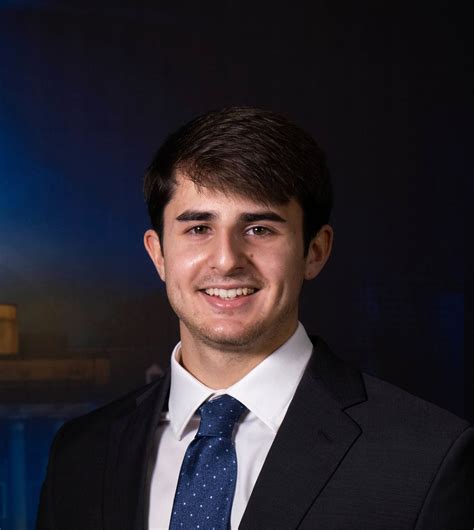 Who is the Chiefs backup QB? Why Kansas City signed Carson Wentz to ...