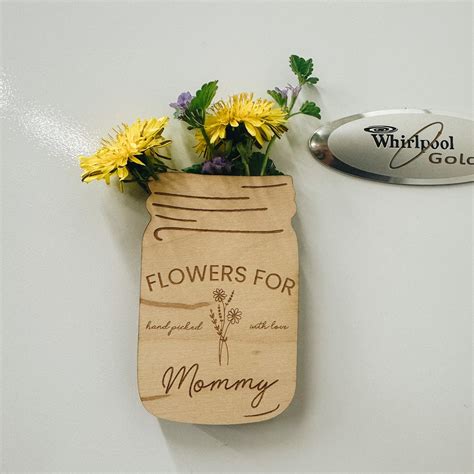 Customizable Flowers for Mommy Flower Holder – Glowforge Shop