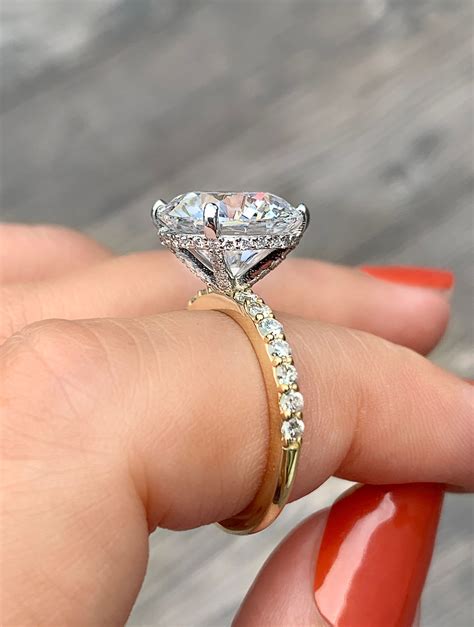 6 prong emerald cut engagement ring