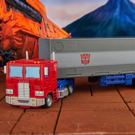 Transformers STUDIO SERIES 86 OPTIMUS PRIME