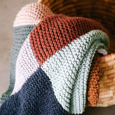Easy Knit Blanket Pattern For Beginners