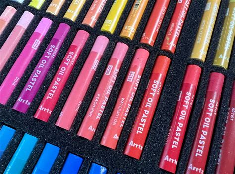 The Best Soft Oil Pastels for Artists: A Review of Arrtx Oil Pastels ...