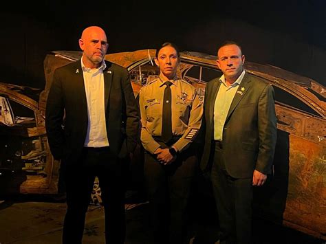 Miami-Dade Sheriff and Rosie Stutz Attend Nova Exhibition in Miami ...