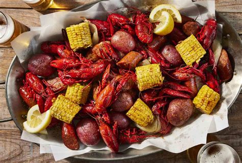 What is Crawfish Boil? One of the must-try foods in United States (USA ...