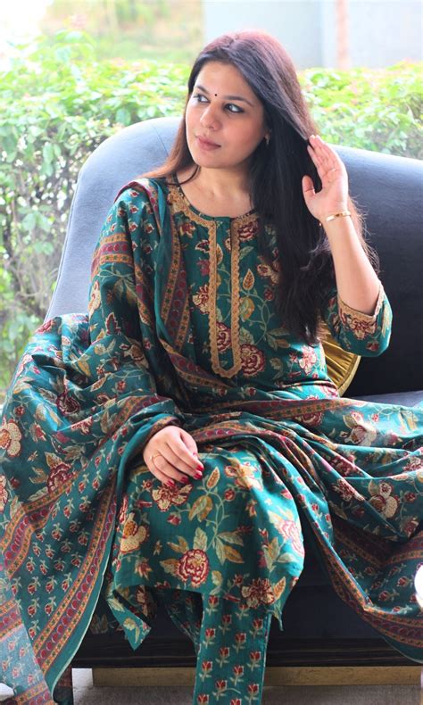 Cotton Deep Green Printed Suit Set with Printed Cotton Dupatta – Baareeki
