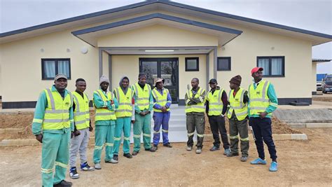 Vice President Visits Mataga Health Centre – Built To Care Zimbabwe