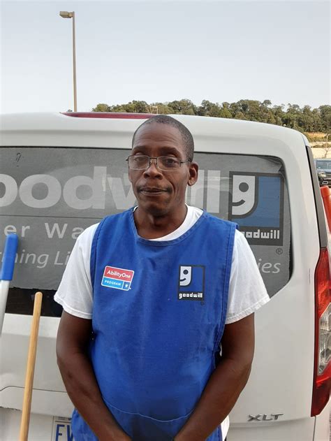 GOODWILL OF GREATER WASHINGTON RETAIL STORE - 9960 Main St, Fairfax VA ...