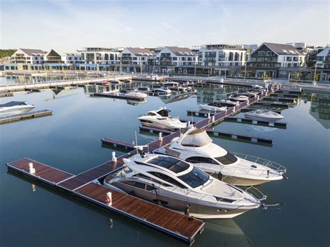 Friday Harbour Resort - Marina design and build - Poralu Marine