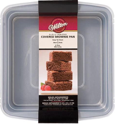 Amazon.com: Wilton Recipe Right Non-Stick 9-Inch Square Baking Pan with ...