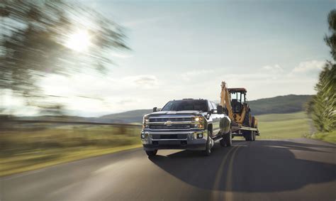 Chevrolet-Silverado 3500HD (2015) - picture 2 of 4