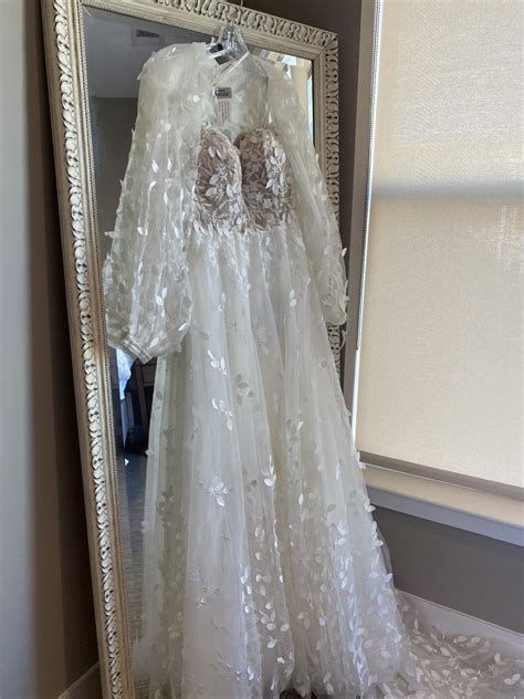 All Who Wander Raine New Wedding Dress Save 33% - Stillwhite