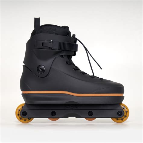 Standard Omni V.2 Skates - Black - Complete – Loco Skates