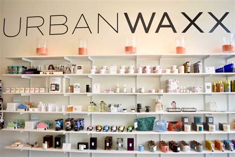 Retail Display Shelving – RAD Series – Modern Shelving