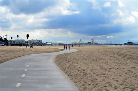 Layman's London: The Strand Bike Path, Los Angeles, California
