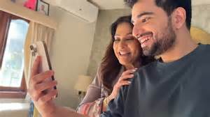 Samay Raina’s mom roasts Sunil Pal during a video call with Archana ...