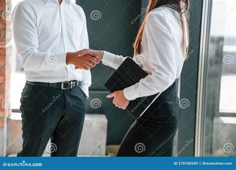 Deal-Making Handshake 的图像结果