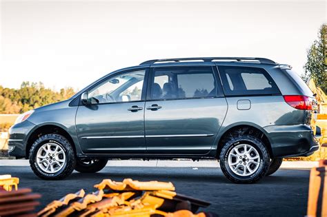 This Lifted, All-Wheel Drive Toyota Sienna Is An Off-Roading Family Hauler
