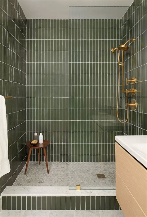 40+ Inspiring Green Tile Bathroom Ideas for a Refreshing Upgrade