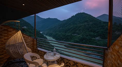 Superior Rooms | River View Rooms in Devprayag